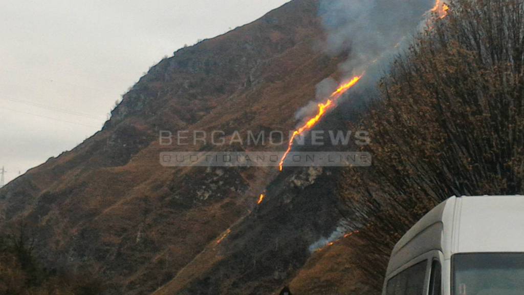 Incendio al Ponte del Costone