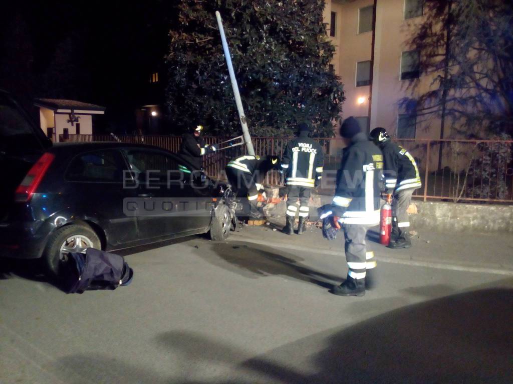 Fuga dai carabinieri con schianto a Calcio