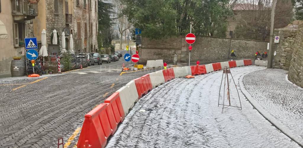 Traffico in via San Lorenzo