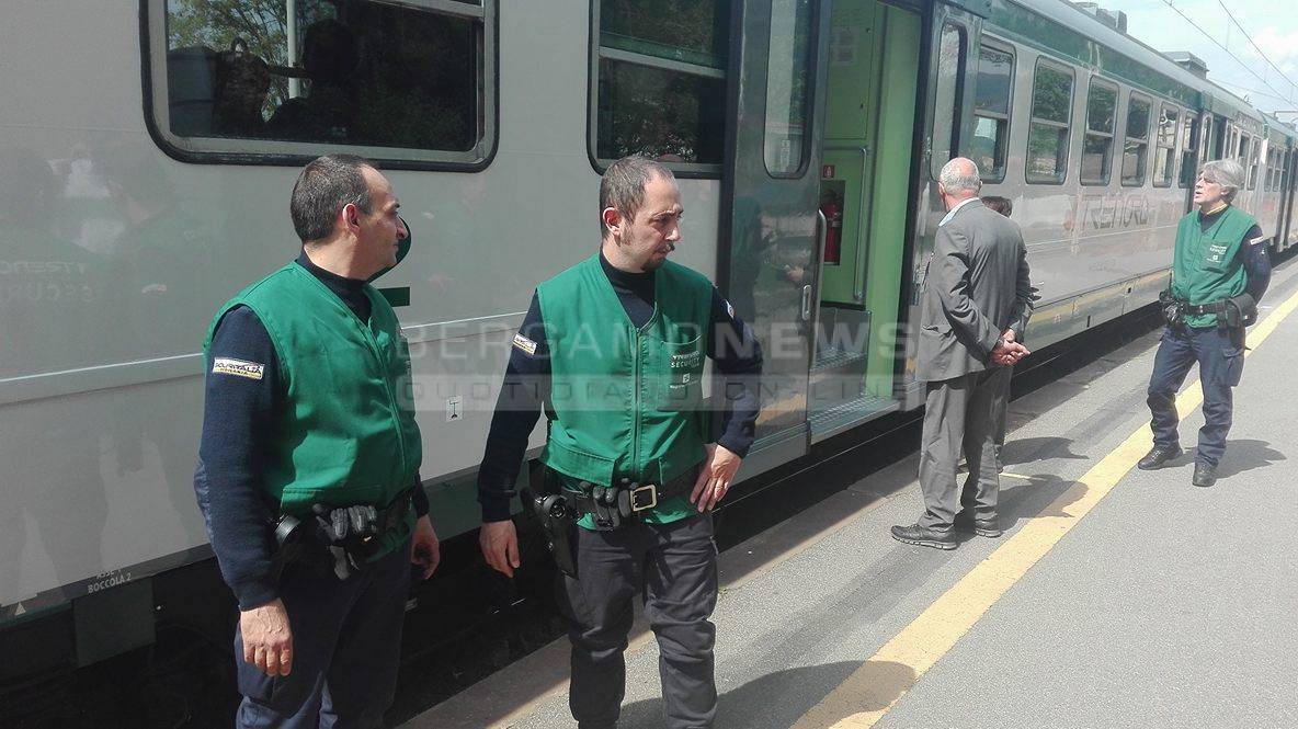 Il viaggio in treno con le guardie