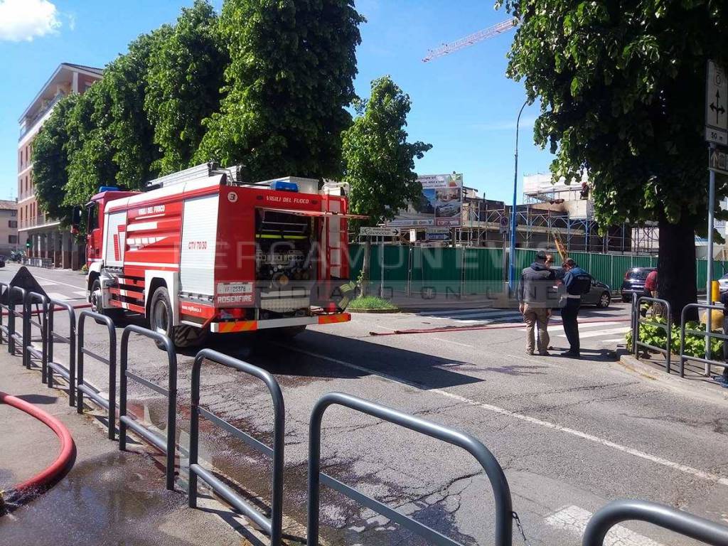 Incendio a Romano mercoledì 19 aprile