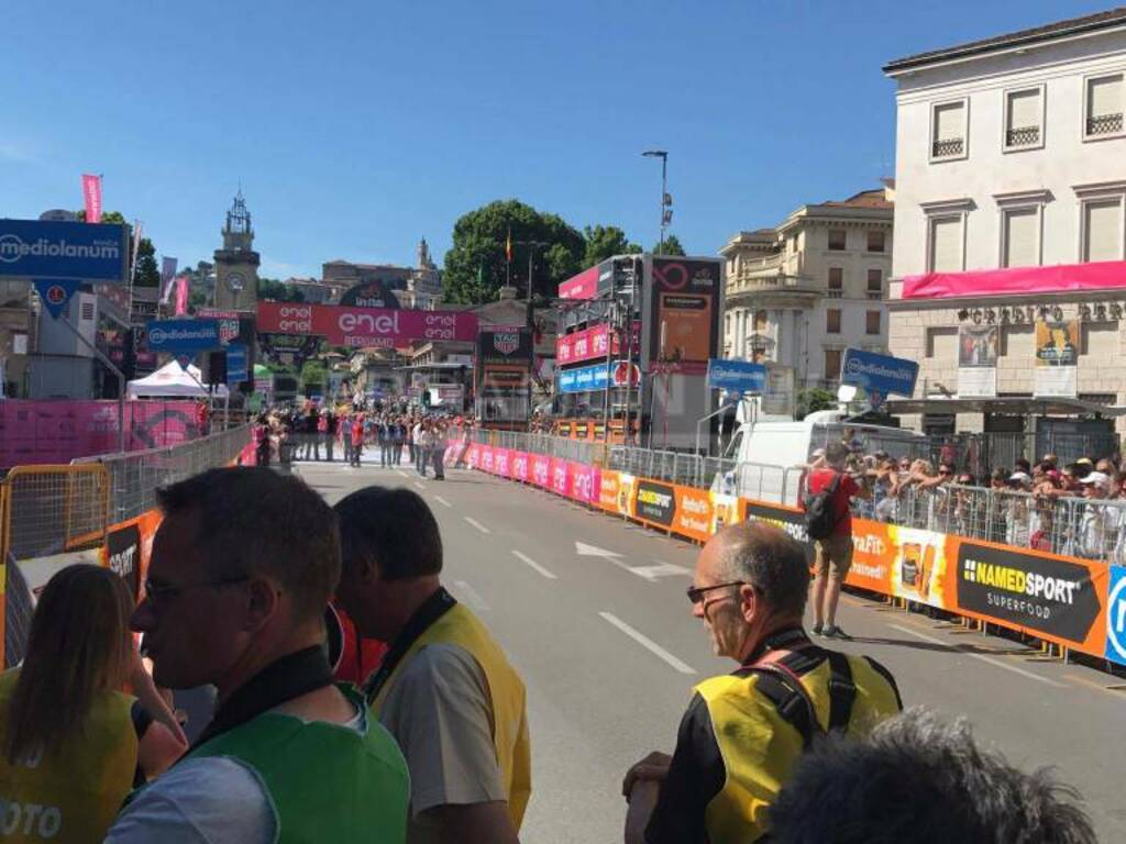 Giro d'Italia 2017, traguardo e premiazioni