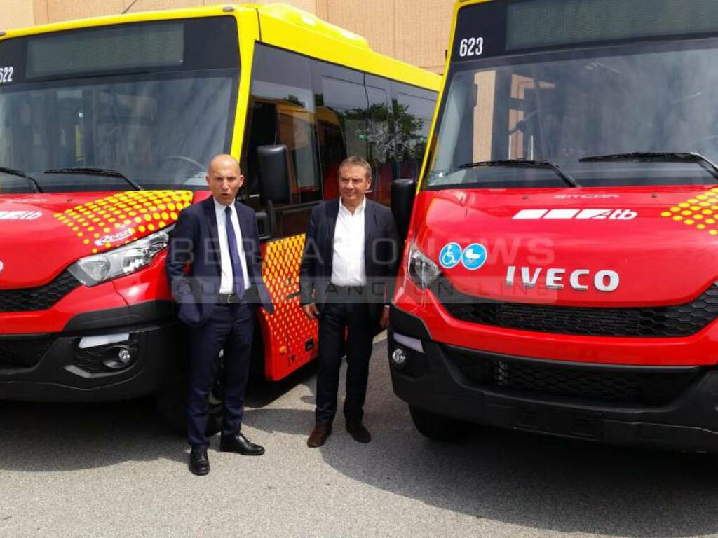 Atb, presentati 5 autobus a Gasolio