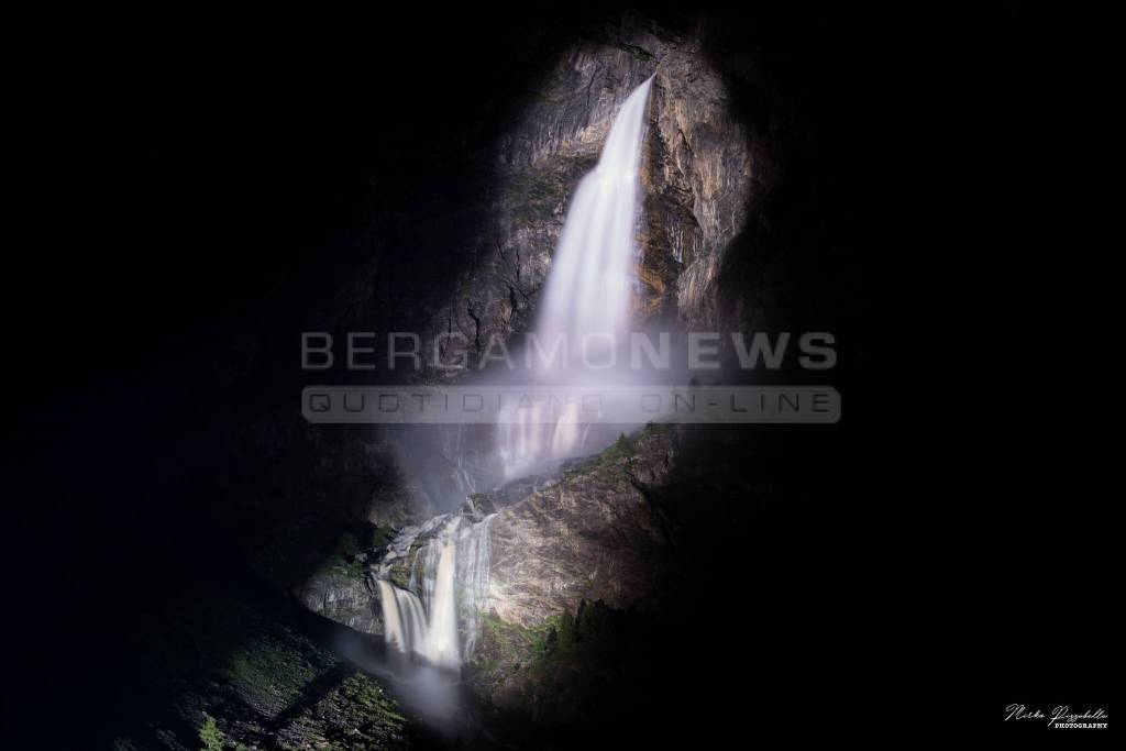 Le Cascate in notturna