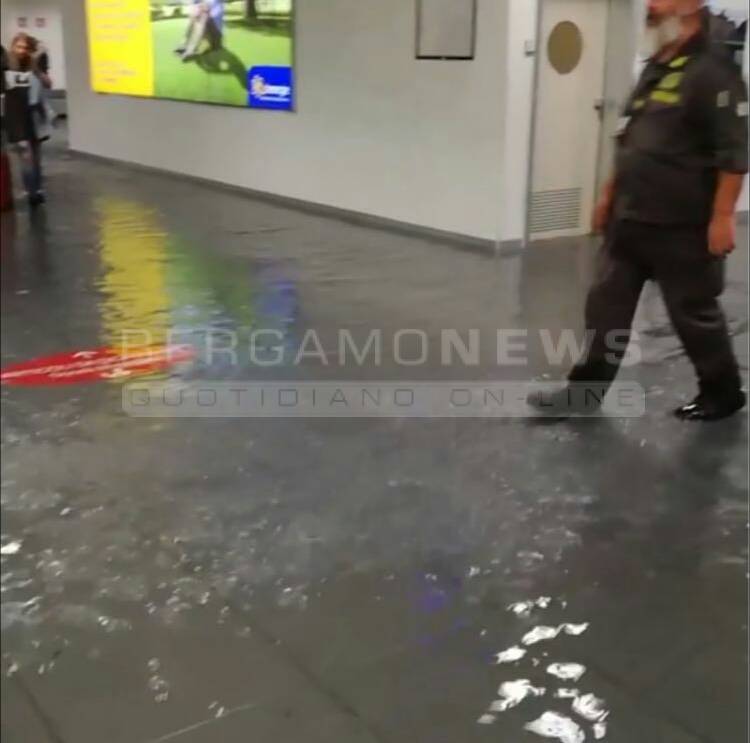 Allagamento in aeroporto e Oriocenter