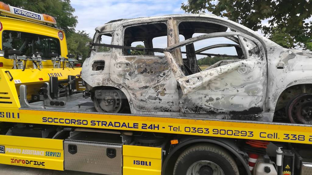 Pognano, cadavere carbonizzato nell'auto abbandonata