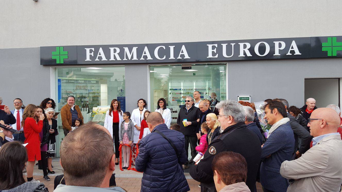 A Zingonia inaugurata la Farmacia Europa