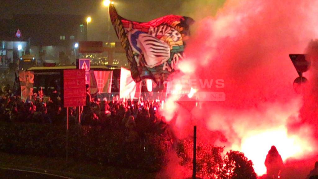 L’Atalanta accolta dai tifosi a Orio