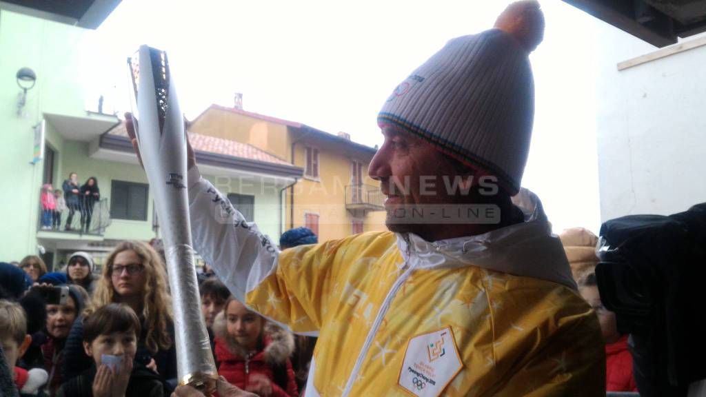 La fiaccola olimpica in Val Gandino