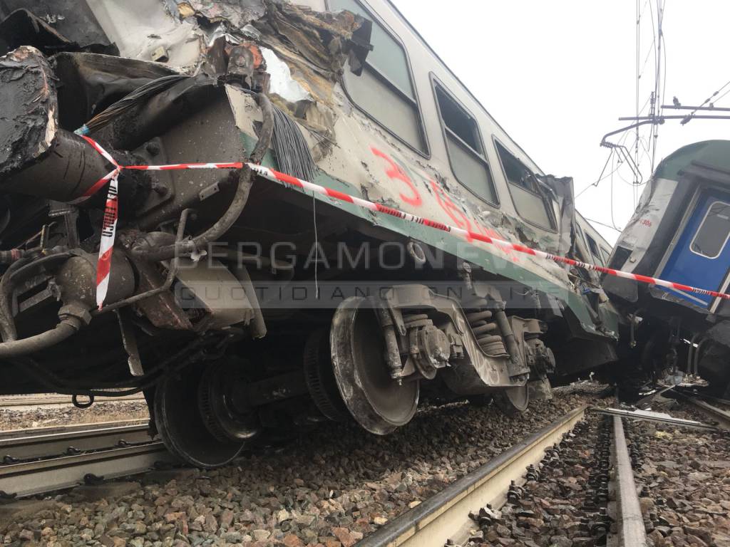 Scontro tra treni a Pioltello