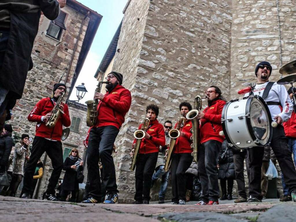 Magicaboola Brass Band.
