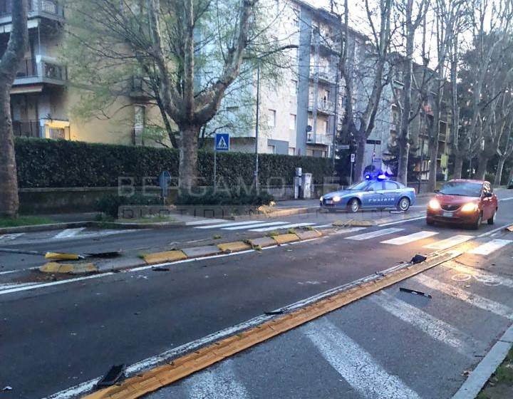 Incidente in viale Giulio Cesare