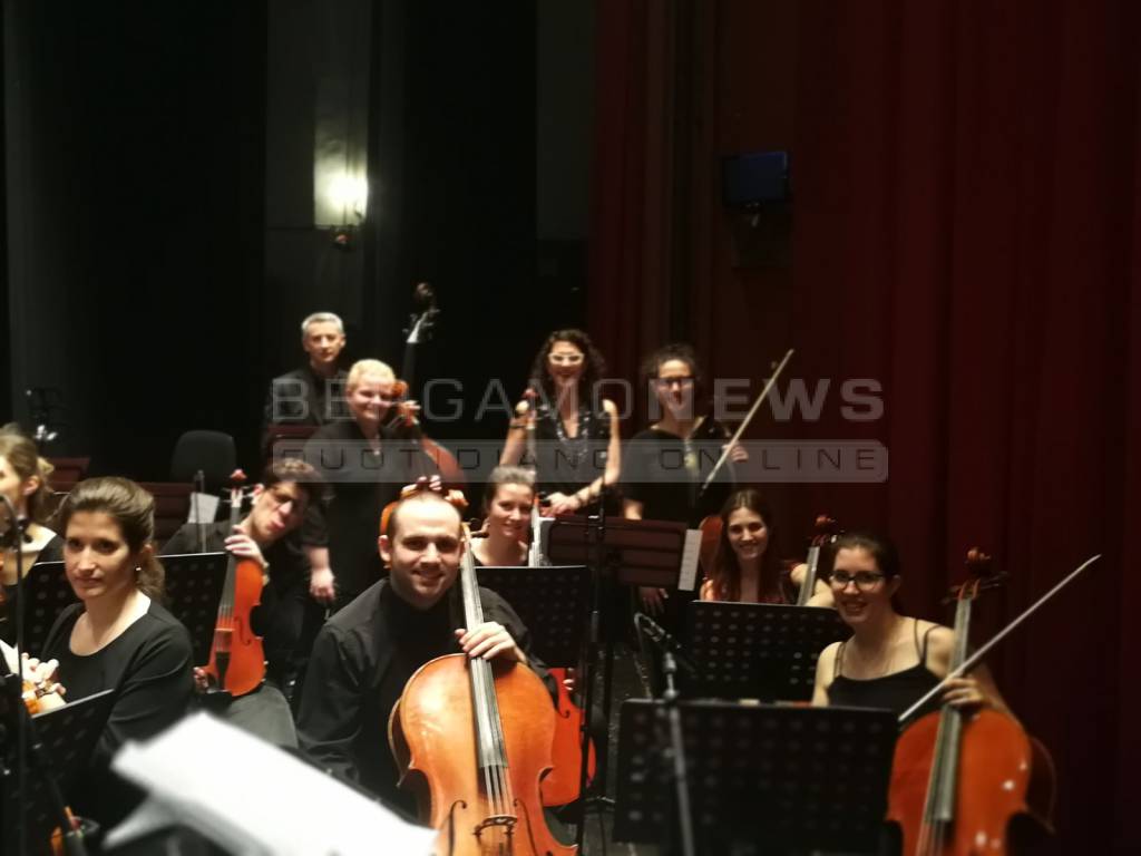 New Pop orchestra di Comun Nuovo e Orchestra Magica Musica di Crema 