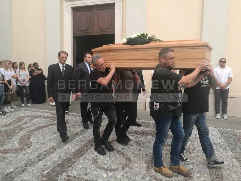 Pagazzano, il funerale di Alessandro Stefano Defendi