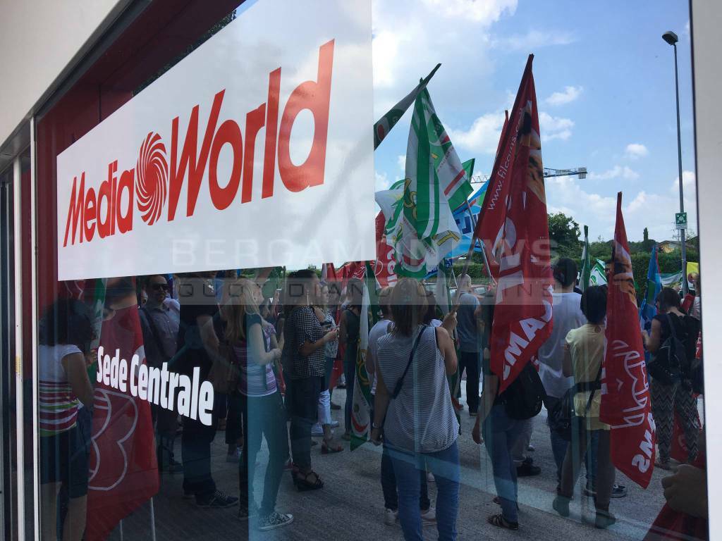 protesta mediaworld