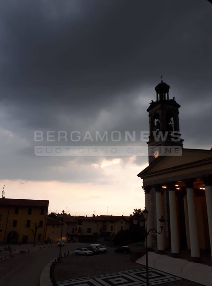 Il maltempo in città e provincia: le foto dei lettori