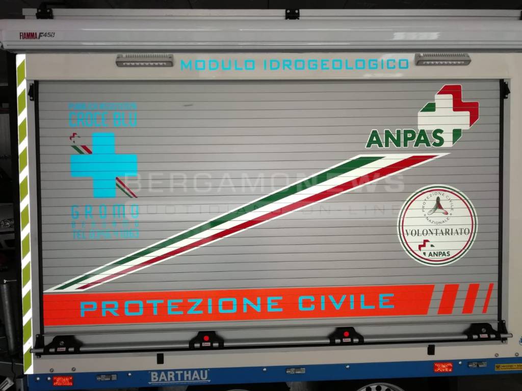 Nuovo mezzo per le emergenze per la Croce Blu di Gromo