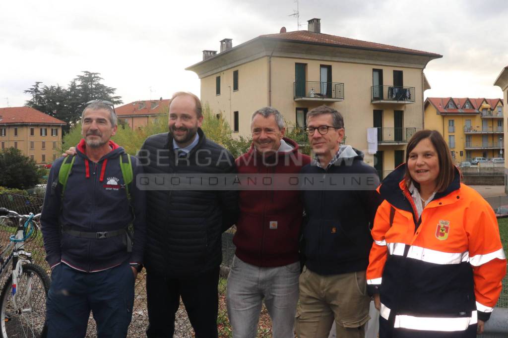 Ciclovia della Valle Brembana, inaugurato il tratto fra Almè e Villa d'Almè