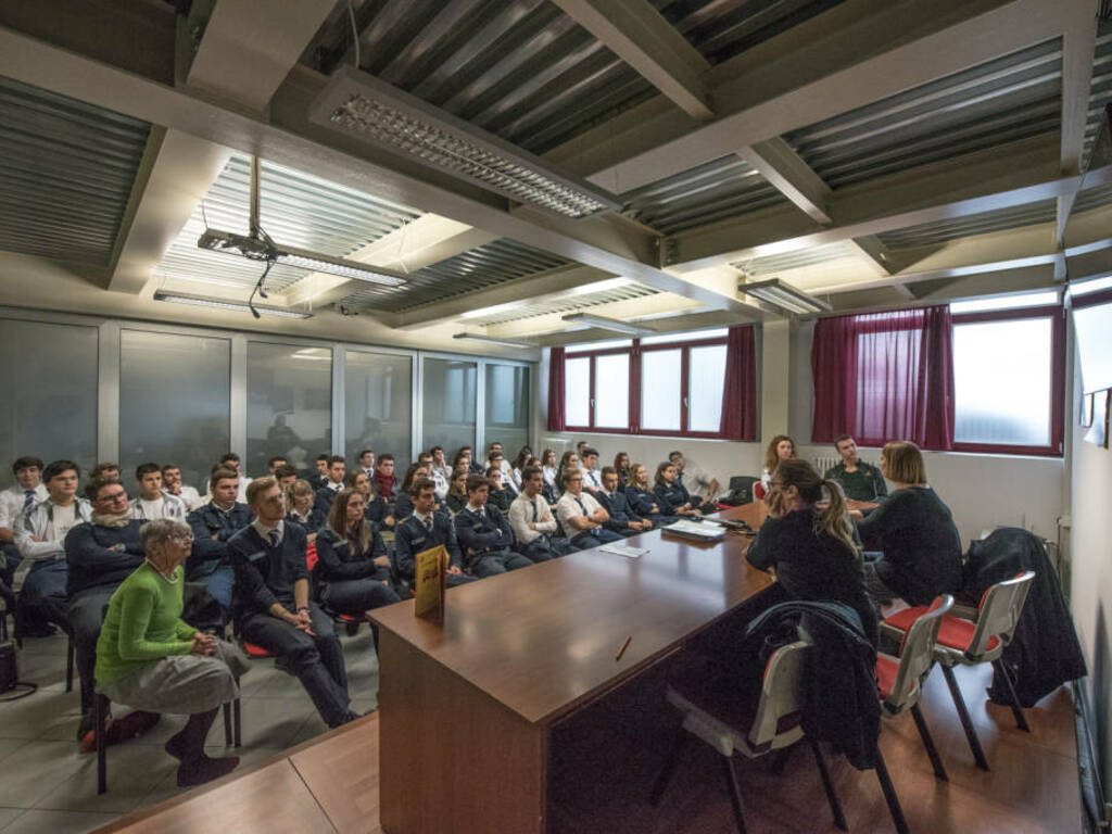 Al liceo Locatelli lezione speciale di Jessica Pratt