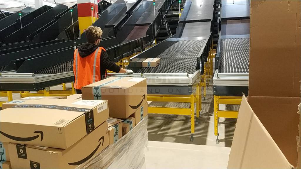 L'inaugurazione del centro Amazon a Casirate