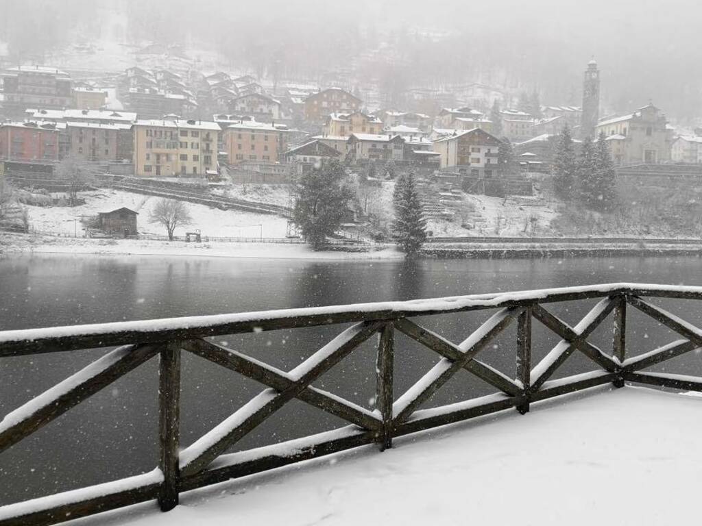 Nelle valli bergamasche arriva la neve