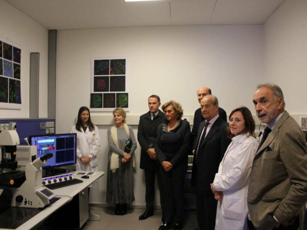 microscopio confocale istituto negri