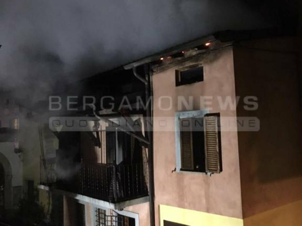 Incendio a Trescore Balneario