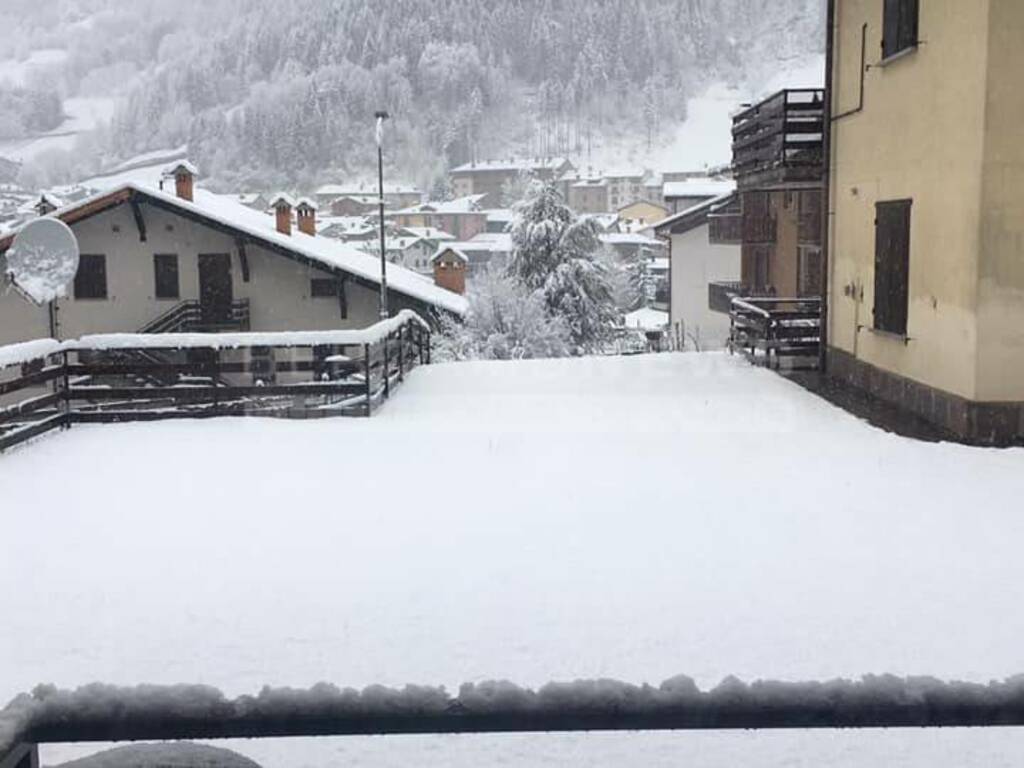 Schilpario neve aprile