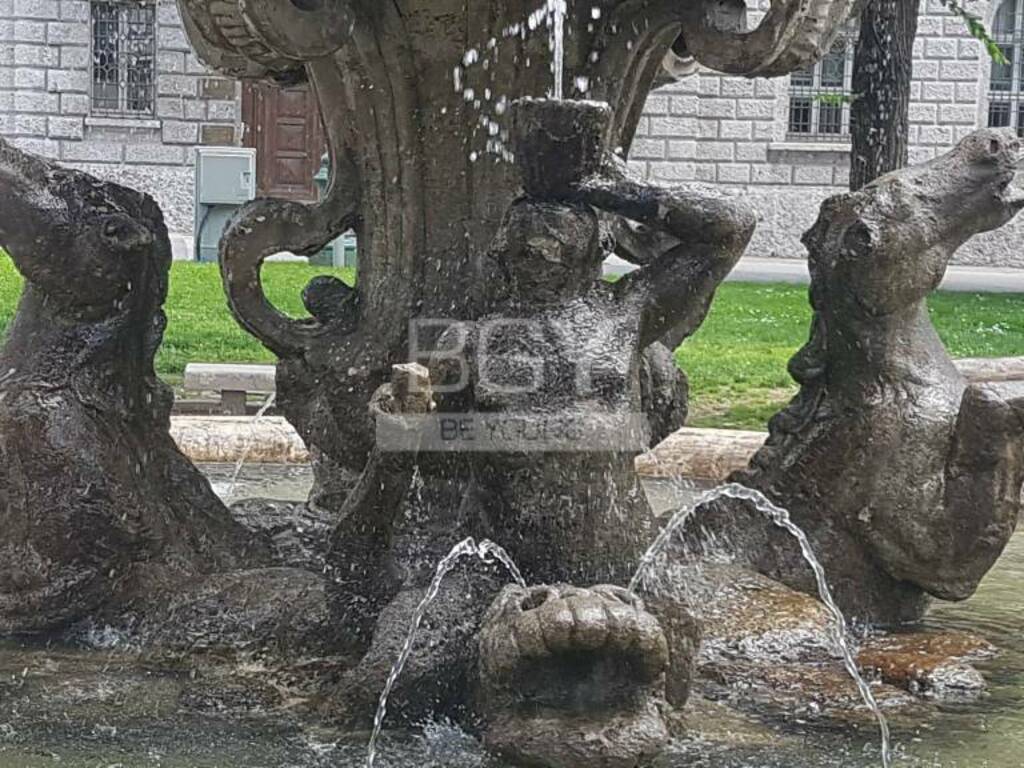 Fontana Piazza Dante