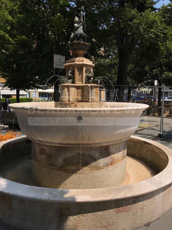 Fontana piazza sant’anna