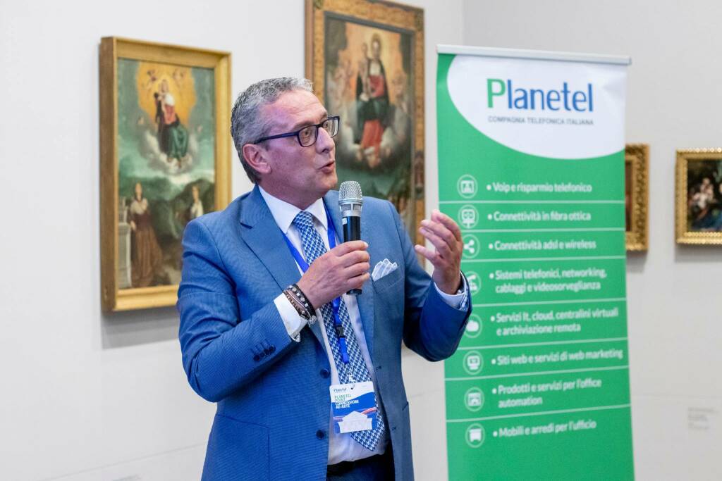 Planetel, connessioni ad arte