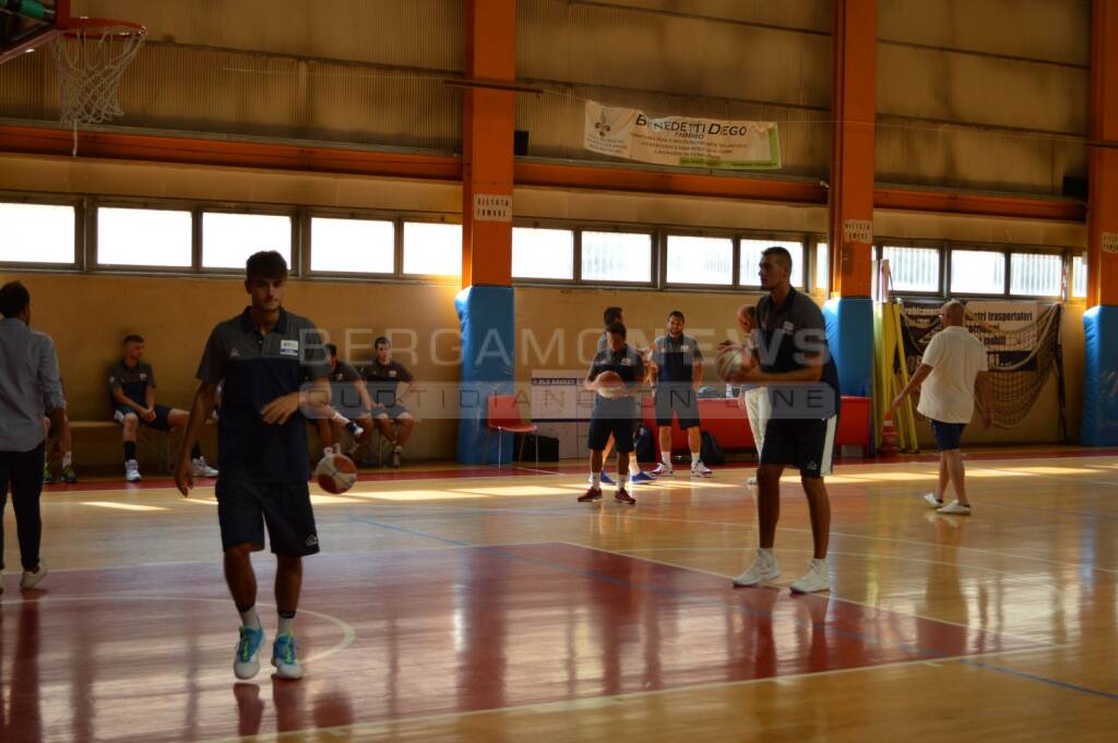 La BluBasket al lavoro a Osio Sotto