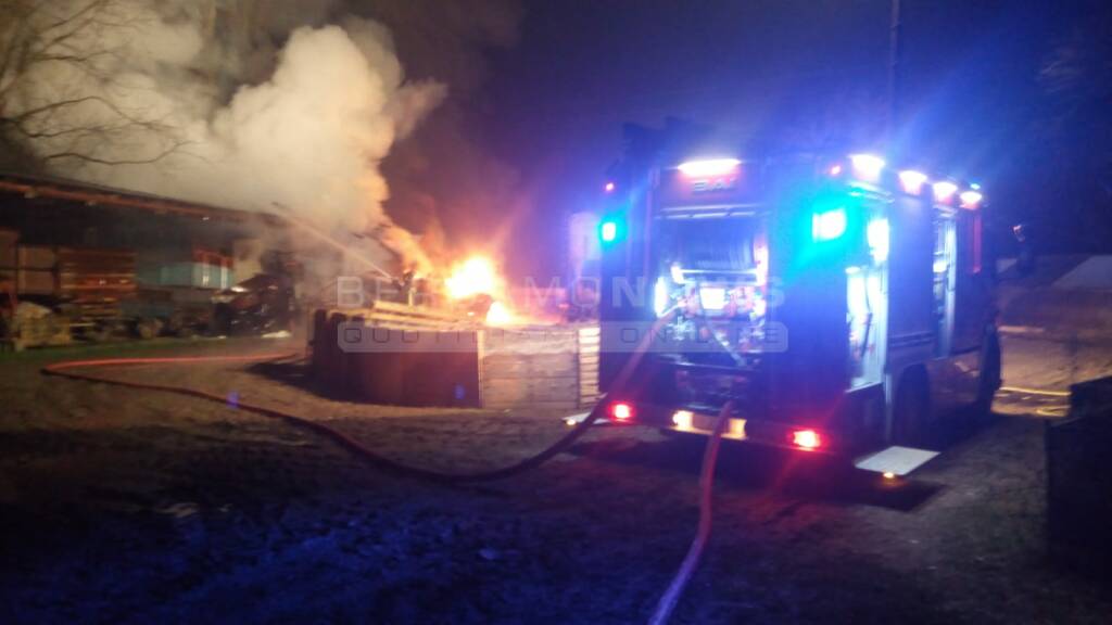 incendio a romano di lombardia 