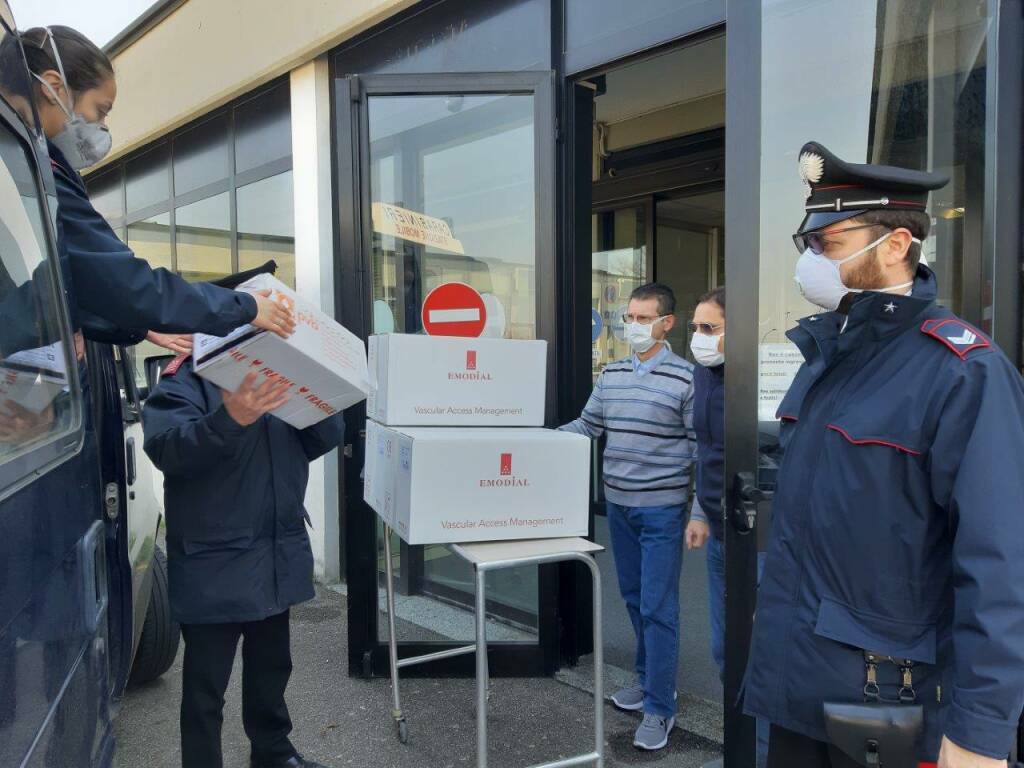 carabinieri medicinali consegna