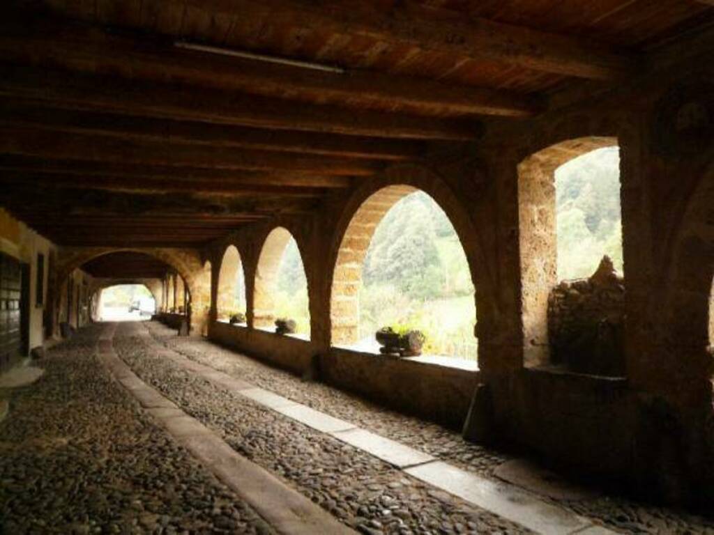 Strada porticata di Averara