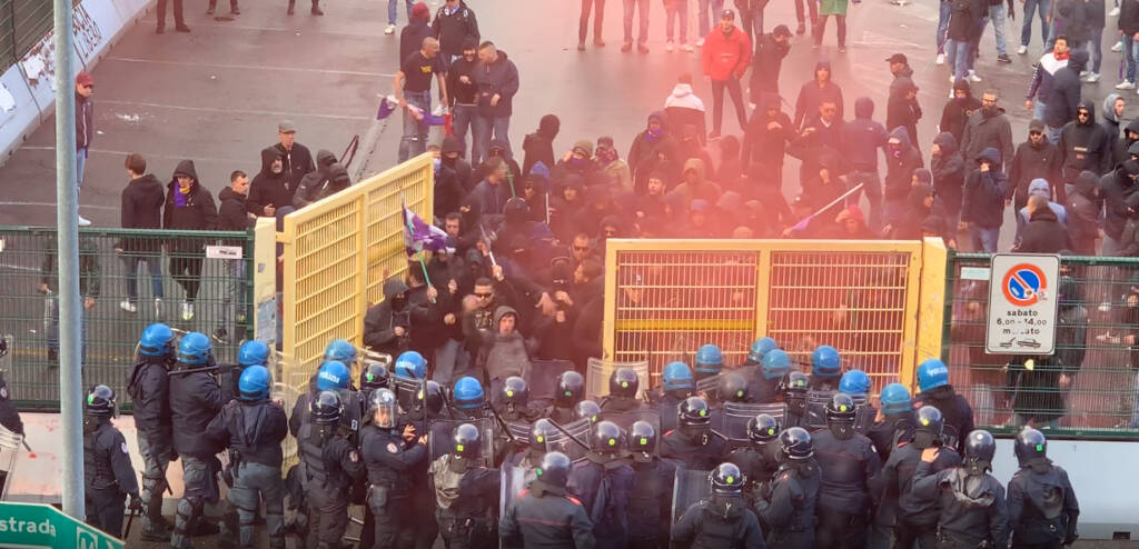 Atalanta-Fiorentina di un anno fa: altri 5 denunciati tra i tifosi viola