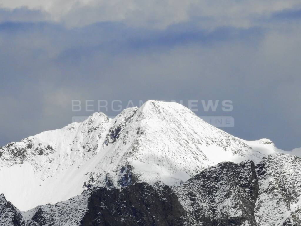 5 giugno, la neve torna a imbiancare le Orobie