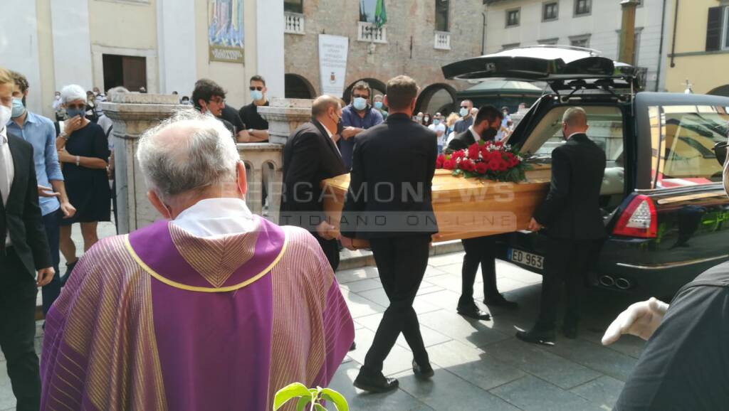 A Romano l'addio a Saverio, morto in montagna a 26 anni