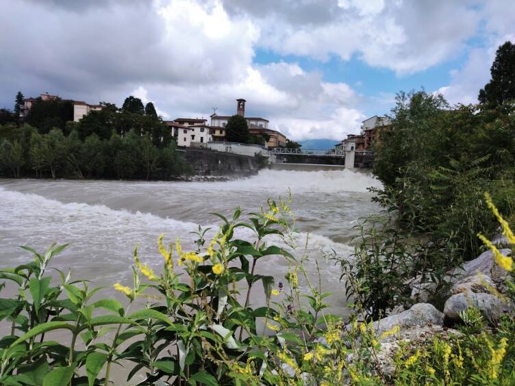 Il Brembo in piena a Ponte San Pietro