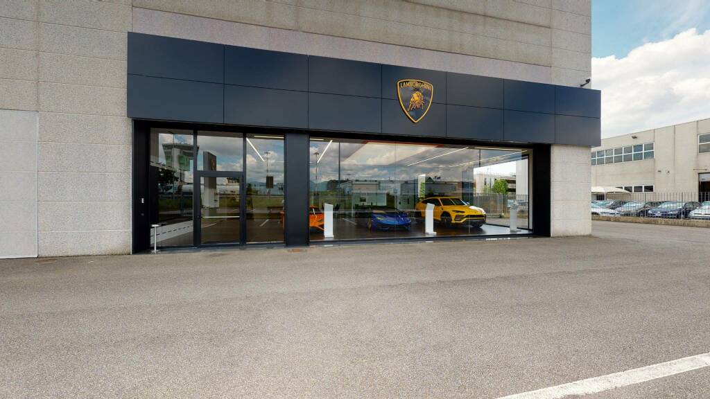 Si rinnova lo showroom Lamborghini Bergamo