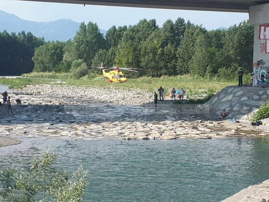 Bonate Sotto, ragazzino recuperato nel fiume Brembo