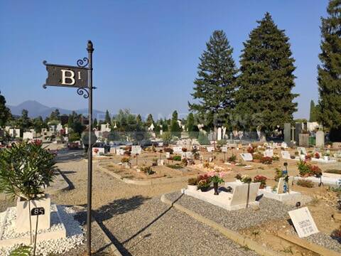 B1 campo covid al cimitero