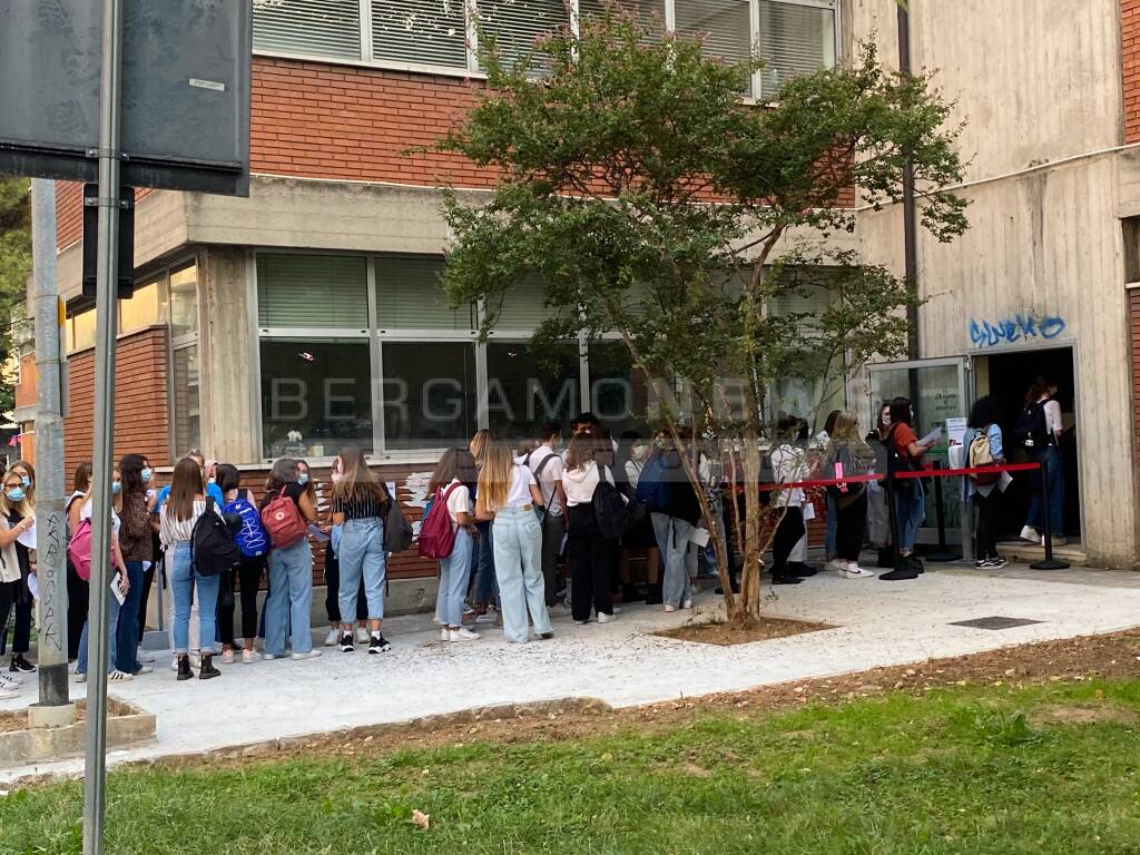 Primo giorno di scuola a Bergamo