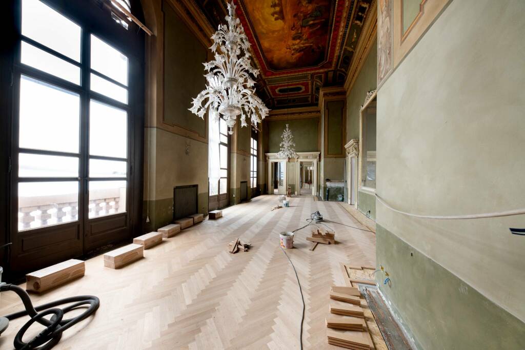 Viaggio nel cantiere del teatro quasi rimesso a nuovo