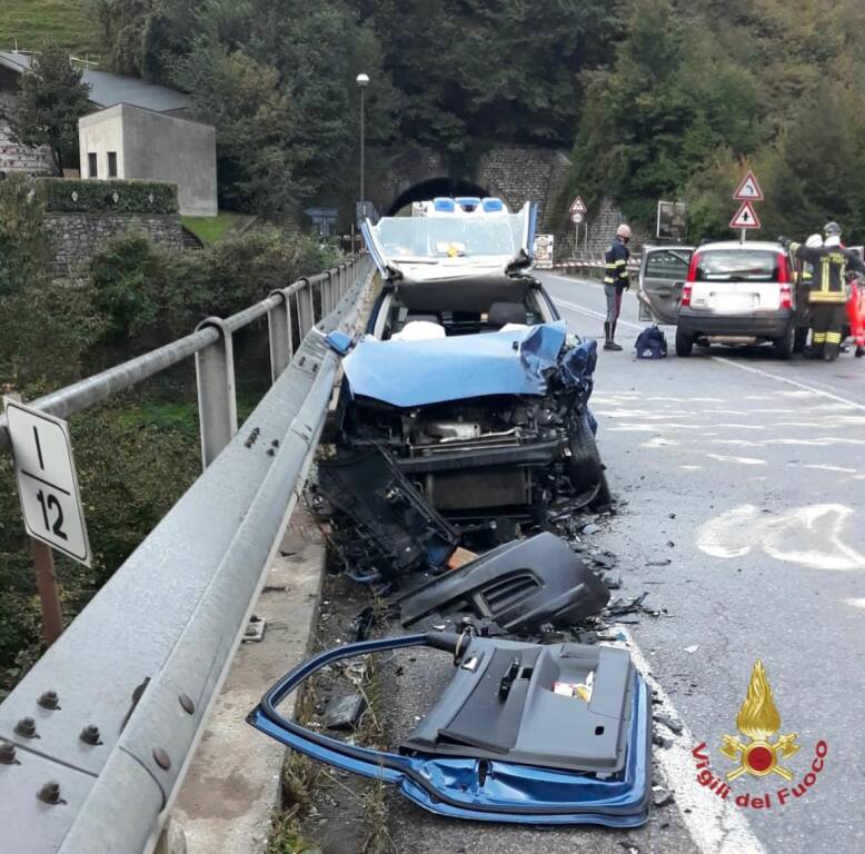 Scontro tra due auto a Botta di Sedrina