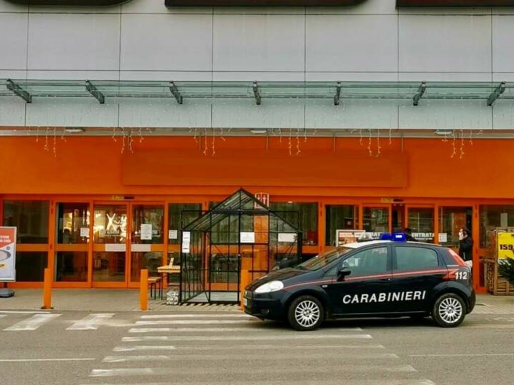 curno carabinieri arresto