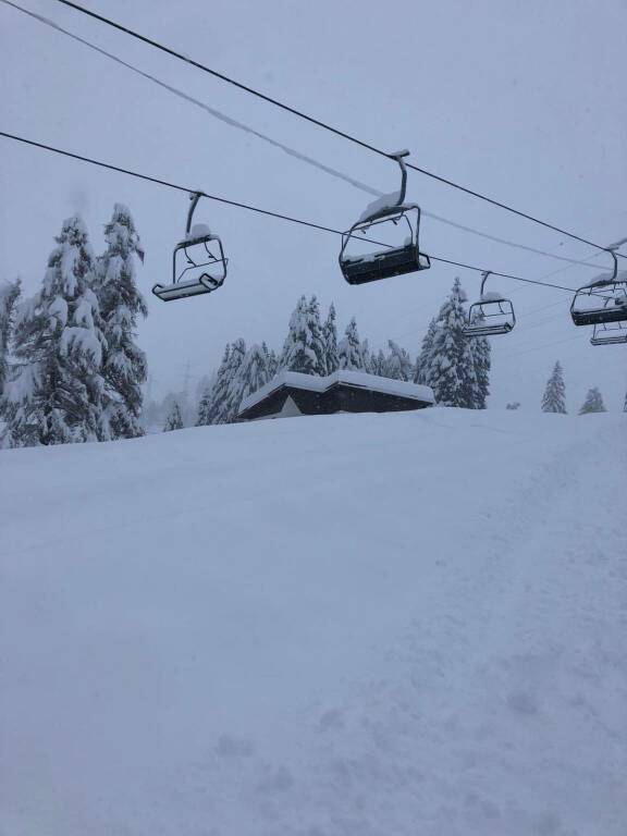 Due metri di neve a Foppolo