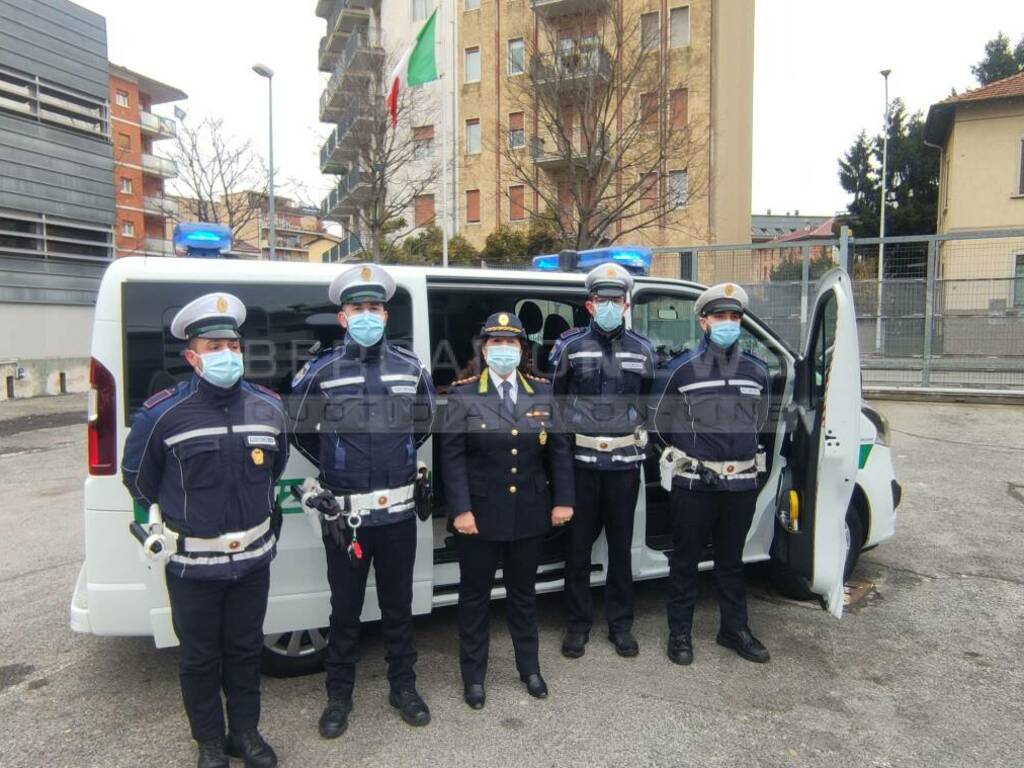 Polizia nei quartieri Messina e Gandi