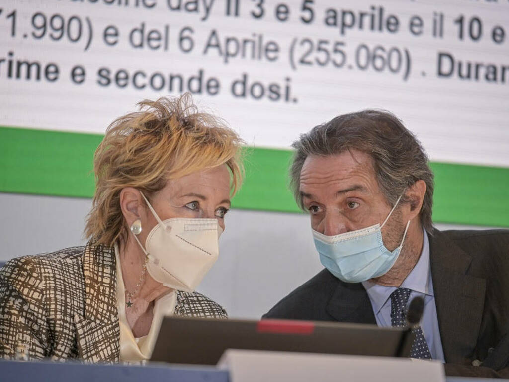 vaccini - moratti fontana (foto regione lombardia) 