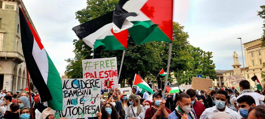 Rete Bergamo per la Palestina: “Amnesia selettiva, l’antisionismo non è antisemitismo”